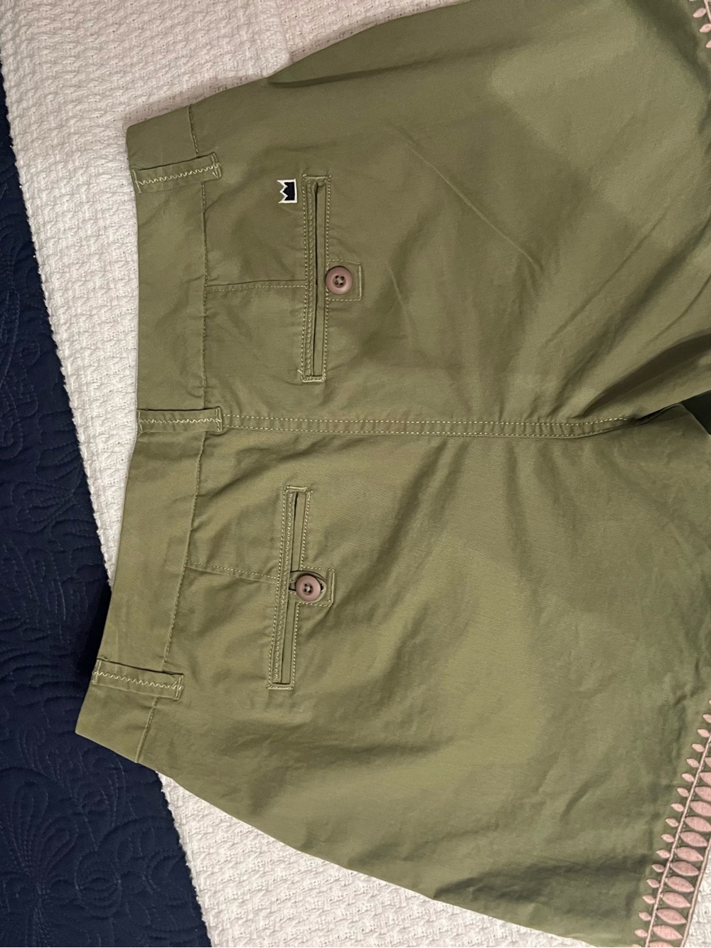 crown & ivy Olive Flat-Front Women's Shorts